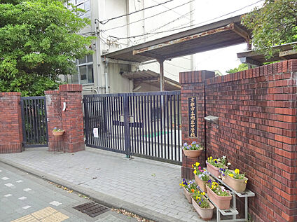 京都市立旭丘中学校 1120ｍ(徒歩14分)
