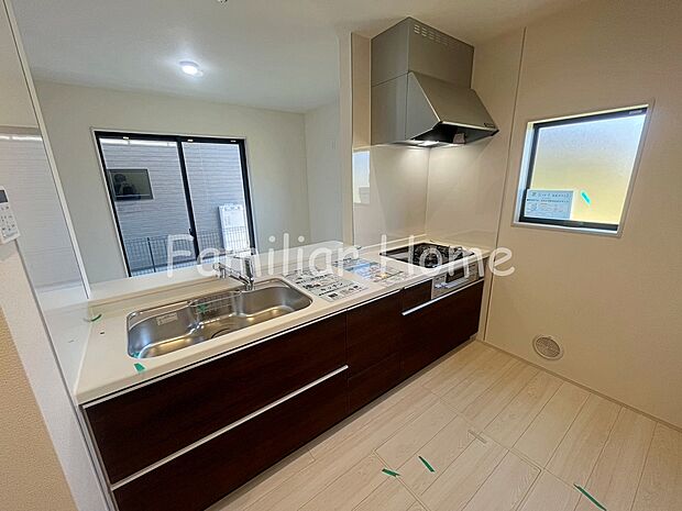 キッチン　ご家族を見渡せる安心のカウンターキッチン。