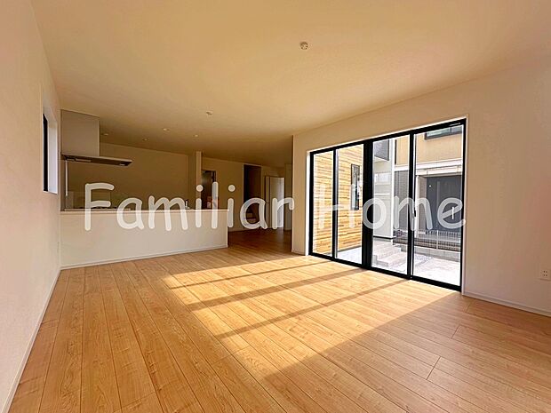 【LDK】LDK　広々ゆとりのある21帖のリビングで家族ゆったりお過ごしいただけます。