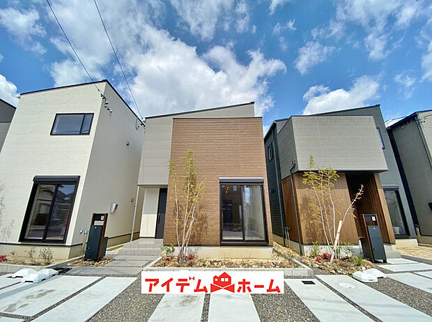 ●○●○3号棟外観写真○●○●
　　　平日の案内も可能です♪
　お気軽にお問い合わせください！