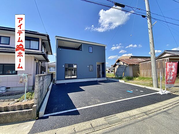 ●○●○1号棟外観写真○●○●
　　　平日の案内も可能です♪
　お気軽にお問い合わせください！
