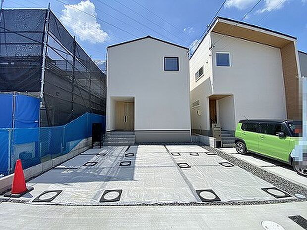 ●○●○C棟外観写真○●○●
　　　平日の案内も可能です♪
　お気軽にお問い合わせください！
