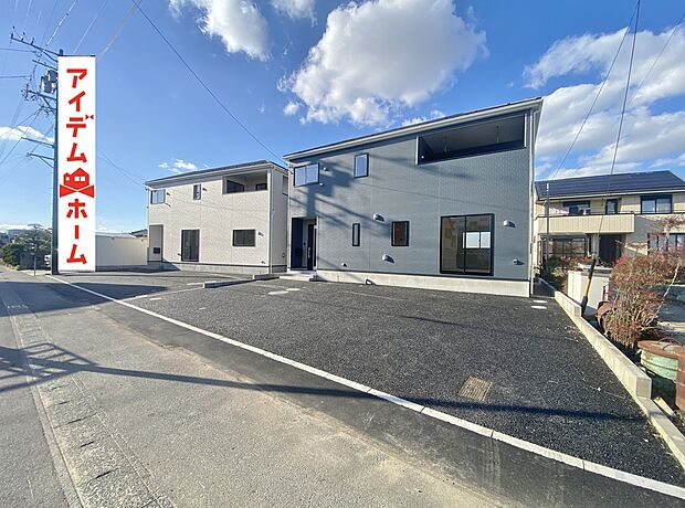 ●○●○全体外観写真○●○●
平日の案内も可能です♪
お気軽にお問い合わせください!