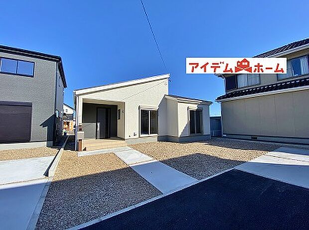 ●○●○4号棟外観写真○●○●
　　　平日の案内も可能です♪
　お気軽にお問い合わせください！