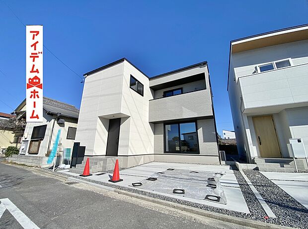 ●○●○A棟外観写真○●○●
　　　平日の案内も可能です♪
　お気軽にお問い合わせください！