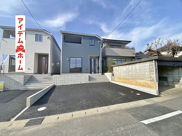 ●○●○2号棟外観写真○●○●
　　　平日の案内も可能です♪
　お気軽にお問い合わせください！
