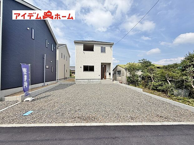 ●○●○1号棟外観写真○●○●
平日の案内も可能です♪
お気軽にお問い合わせください!