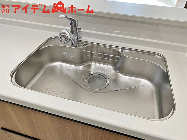 【浄水器内蔵型水栓】しっかりと塩素を除去。毎日おいしいお水を楽しめます。
塩素によるお野菜のビタミン破壊も抑止出来ます。
