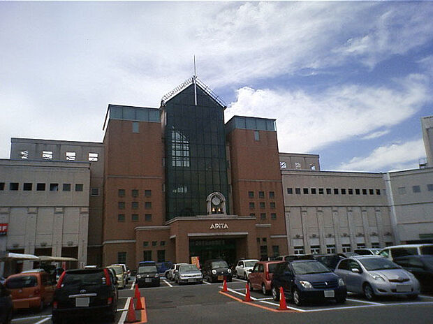 ギャラリエアピタ知立店(約1,013m)