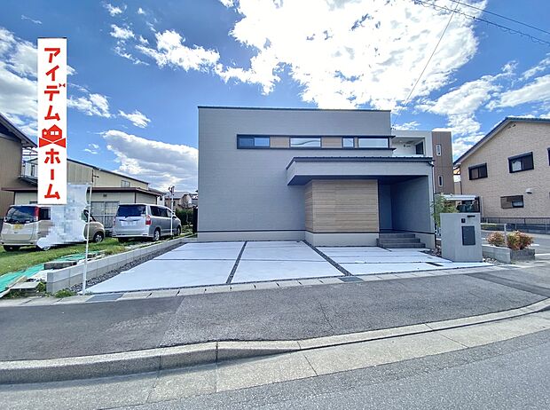 【●○●○1号棟外観写真○●○● 】平日の案内も可能です♪