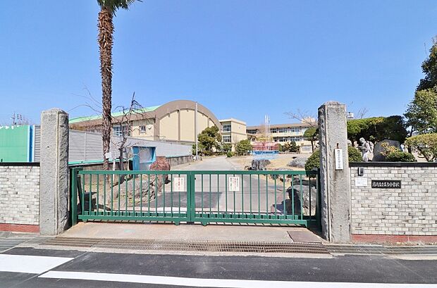 岡崎市立美合小学校(約550m)