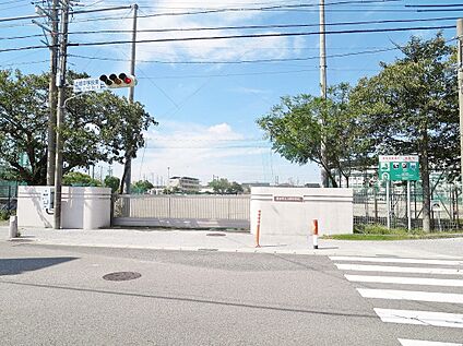 豊田市立上郷中学校 1990m