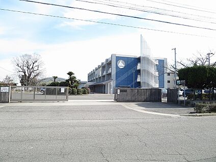 碧南市立大浜小学校 880m