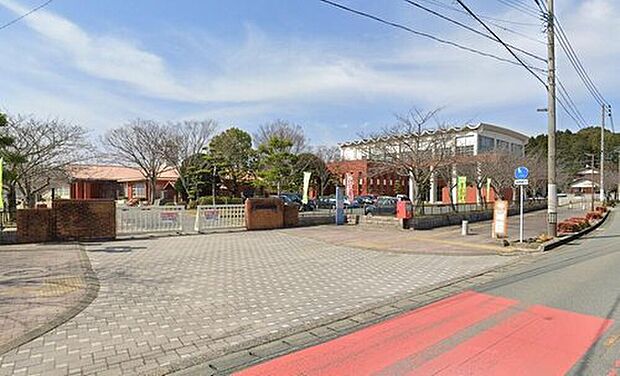 久山町立久原小学校(約1,498m)