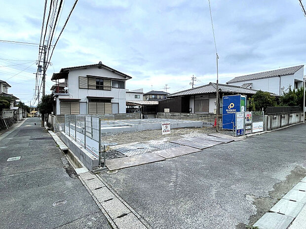 10月19日撮影　南西角地で日当たり良好です。