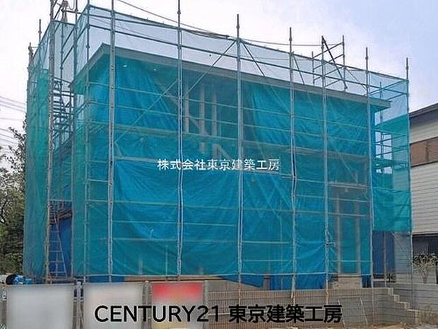 【現地外観写真】この街とこの家で暮らしたくなる魅力が満載。利便性と自然、周辺環境の心地よさは写真や文章では伝えきれません。日々の動線や採光、周辺施設との距離感まで、ぜひ現地でご体感ください。
