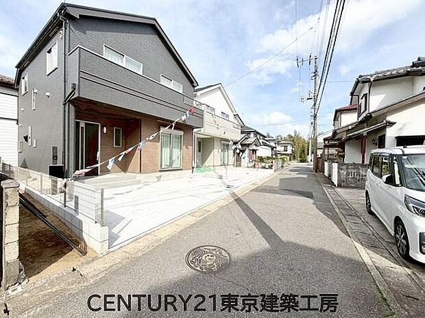【現地外観写真】市街地へのアクセス良好な利便性と、閑静な住宅地ならではの落ち着いた住環境