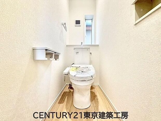 【トイレ】◇汚れやすいトイレだからこそ、清潔感のあるホワイトで統一しています。より綺麗な状態をキープしたいと思えるでしょう♪