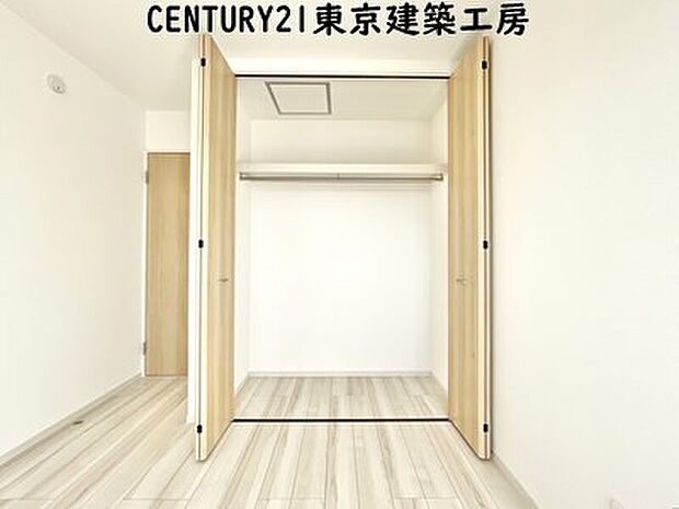 【【同施工会社の施工イメージになります】】【同仕様】
◇ゆったりとした空間となるよう各居室に収納スペースを用意し、快適にお過ごしいただけます♪
