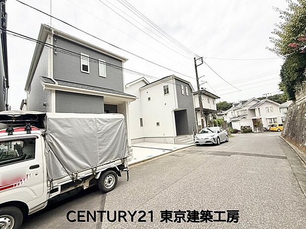 【前面道路含む現地写真】◆住宅ローンに強い◆頭金0円・諸費用・家具家電費用・オプション費用・他に借入がある方もお任せ下さい!豊富な販売実績で住宅購入をサポート♪ 物件探しはもちろんのこと諸費用・金融機関すべてお任せ下さい