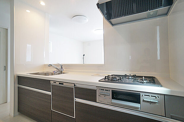 ■毎日の料理がはかどる、スムーズな動線設計