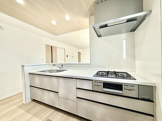 ■家族の絆を深める、温もりのあるキッチン