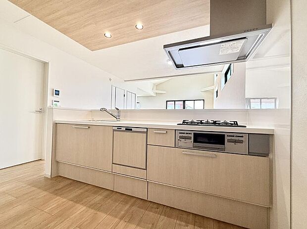 ■美味しい時間が生まれる、笑顔あふれるキッチン