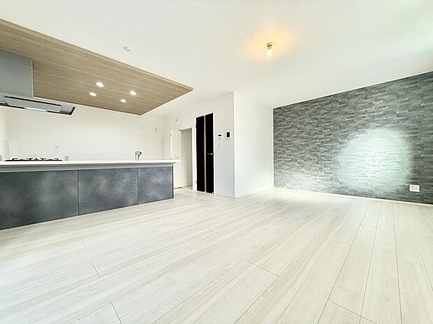 ■心落ち着く場所、ゆったり過ごせるリビング