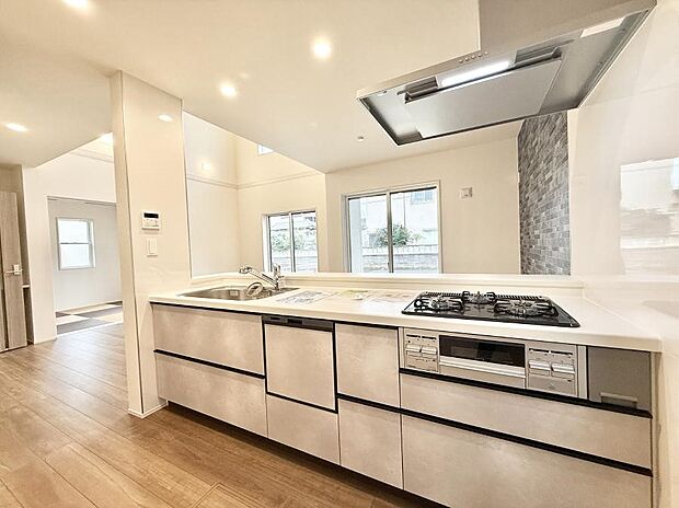 ■家族の絆を深める、温もりのあるキッチン