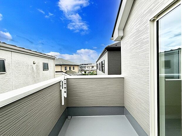 ■ 季節の移ろいを感じられる開放的な空間です