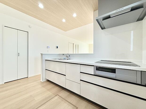 ■家族の絆を深める、温もりのあるキッチン