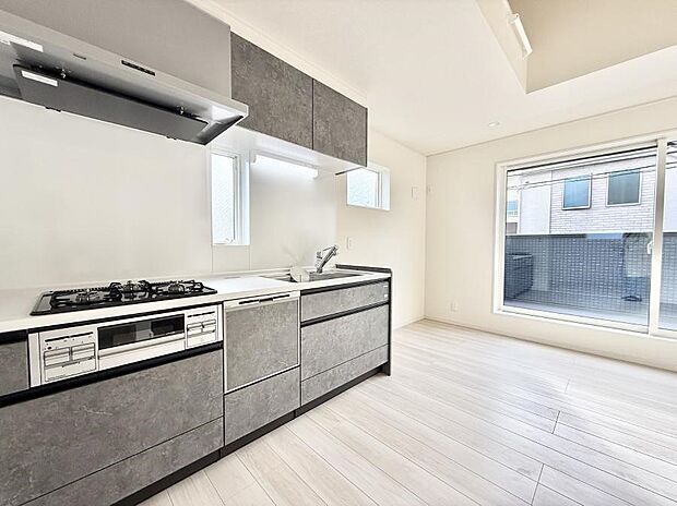 ■家族の絆を深める、温もりのあるキッチン