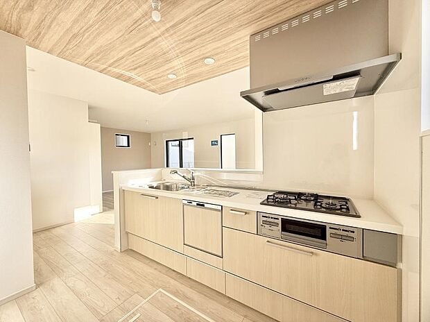 ■シンプルで機能的、毎日使いやすいキッチン