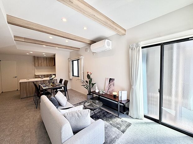 ■心落ち着く場所、ゆったり過ごせるリビング