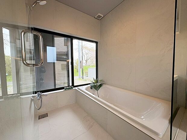 ■ゆっくり、ゆったり寛げるバスルーム