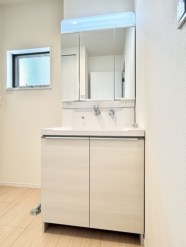 【洗面台・洗面所】■家族みんなが使いやすい配置です