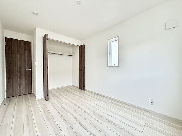 【洋室】■心地よい雰囲気が漂う落ち着いた空間