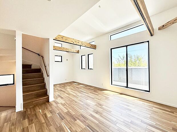 【リビングダイニング】■日常をちょっと特別にする、憩いの空間