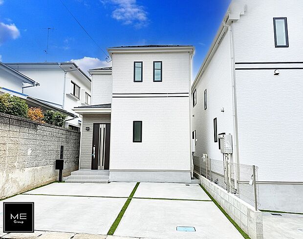 【現地外観写真】■暮らしを彩る充実した設備仕様が備わった住まい