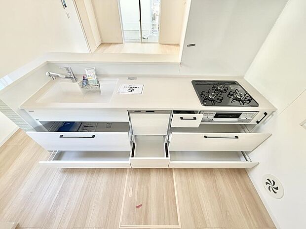 【キッチン】■家族の絆を深める、温もりのあるキッチン