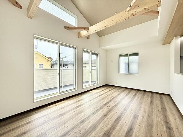 【リビング】■自然と会話が生まれる、心地よいひととき