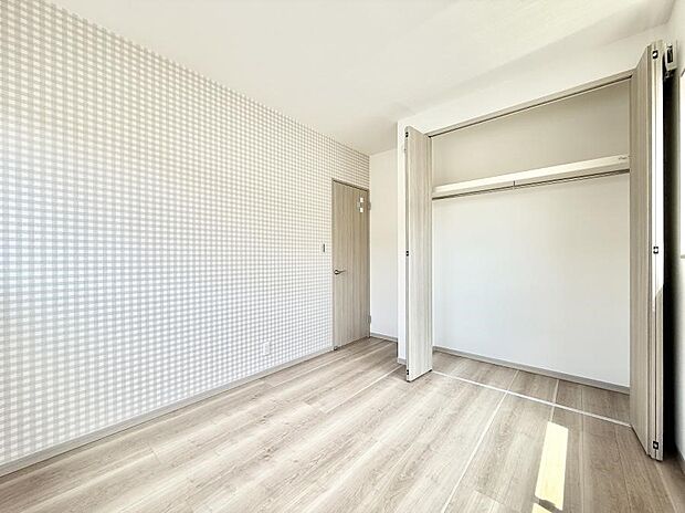 【リビング以外の居室】■落ち着いた雰囲気のお部屋で心が安らぐ空間