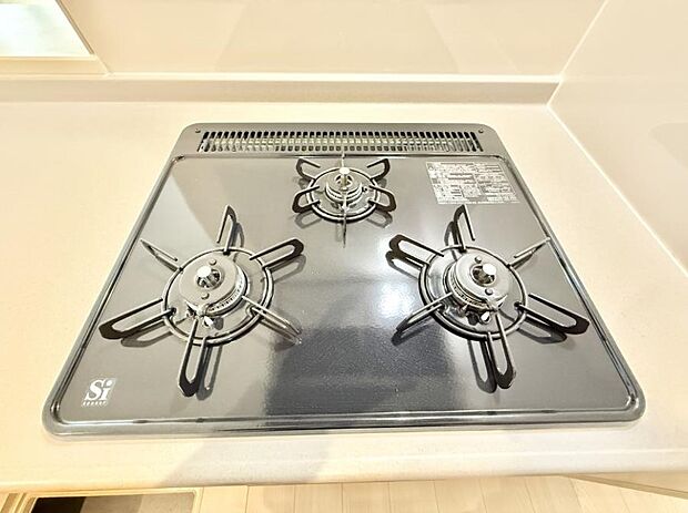 【3口ガスコンロ】■一度に多くの料理ができ便利で効率的