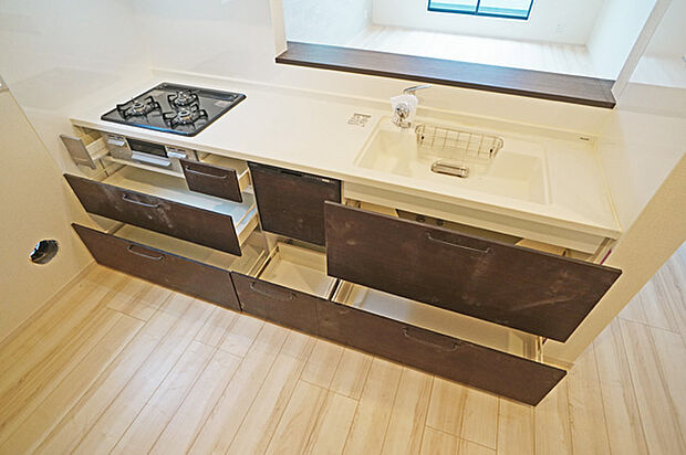 【ダイニングキッチン】■美味しさの魔法がかかる、特別なキッチン