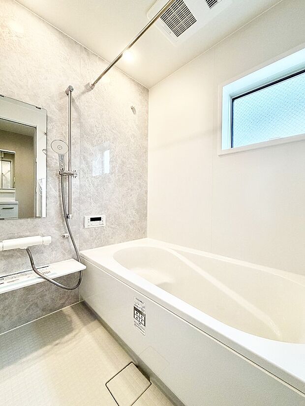 【浴室】■家族みんなが気持ちよく使える設計です