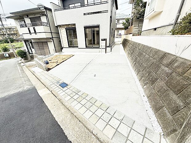 【駐車場】■快適な駐車スペースで安心