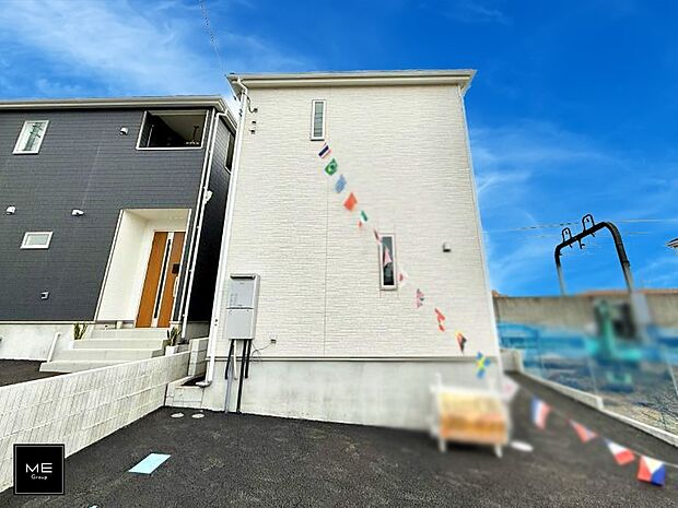 【現地外観写真】■暮らしを彩る充実した設備仕様が備わった住まい