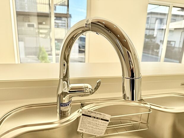 【浄水器】■清潔でおいしい水を手軽に供給してくれます