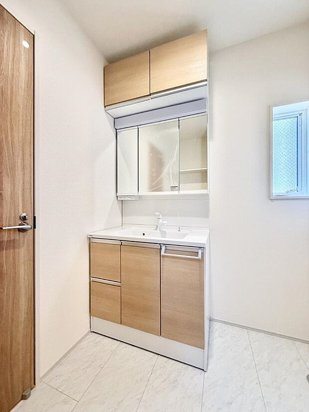 【洗面台・洗面所】■朝の準備がスムーズにできる広さです