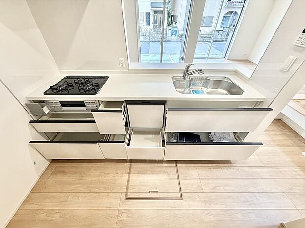 【キッチン】■シンプルで機能的、毎日使いやすいキッチン